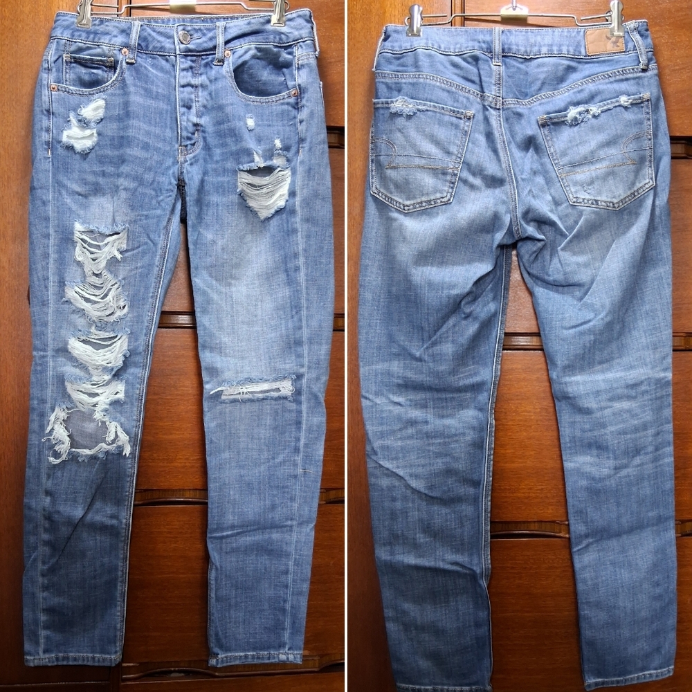American Eagle Distressed Jeans